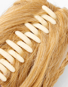 Accesoriu par Claire`s Blonde Braided Faux Hair Claw 53287, 002, bb-shop.ro